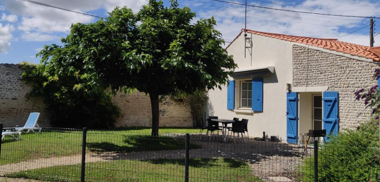 Gîte du Clos de la Vigne Montreuil  Exterior foto